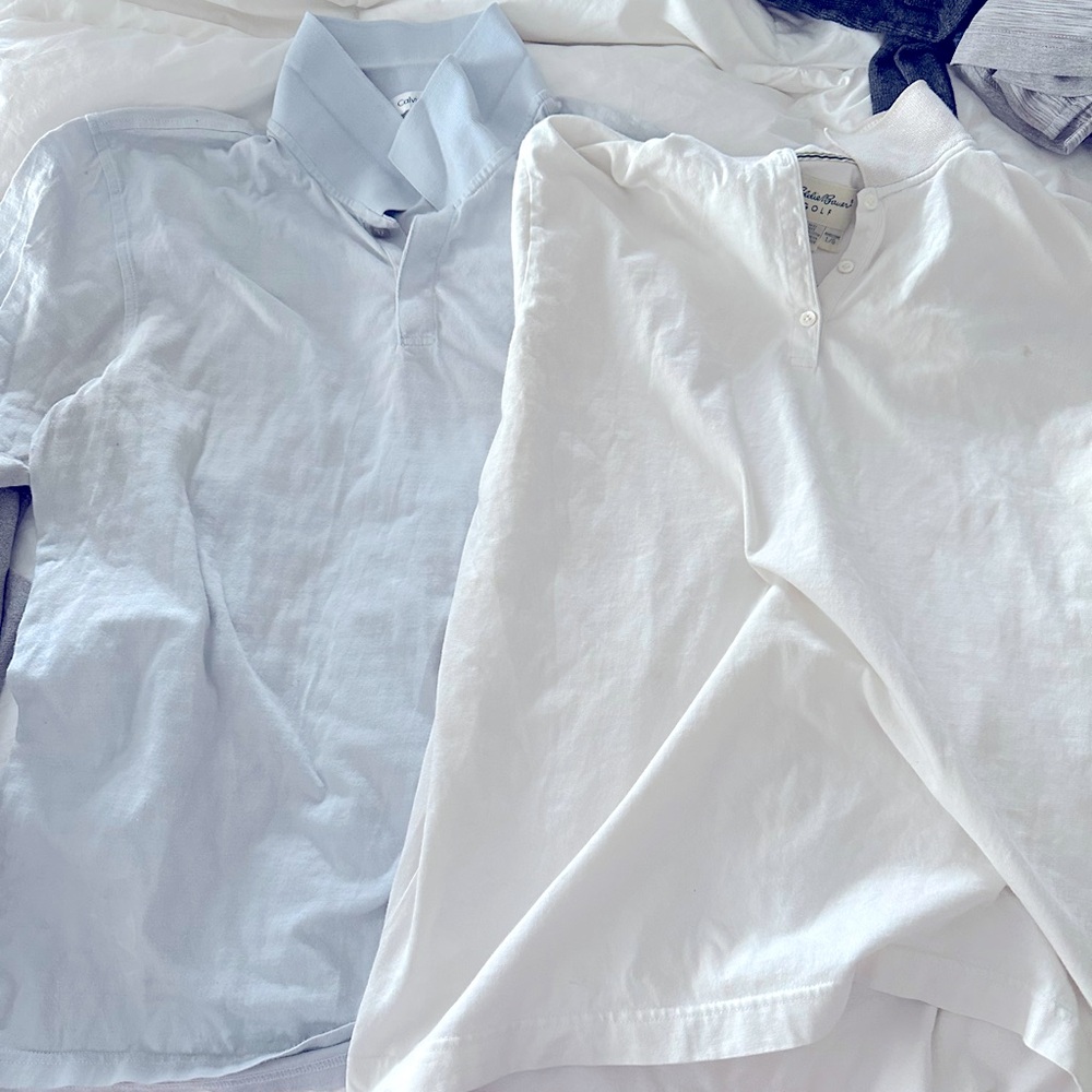 Two golf shirts. Blue: Calvin Klein / white: Eddie Bauer